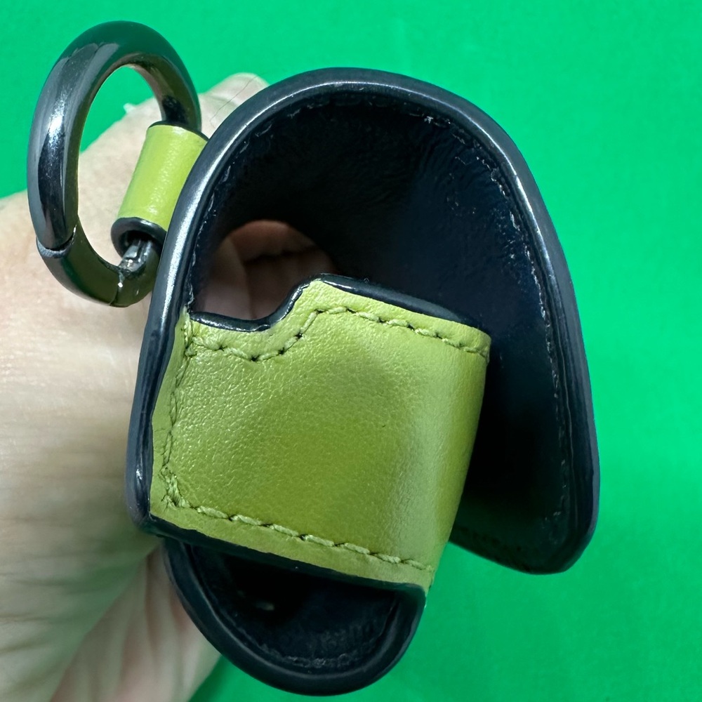 Coach Green Leather Snap Mini Pouch for early gen Apple AirPods 1st or 2nd. - Picture 4 of 10